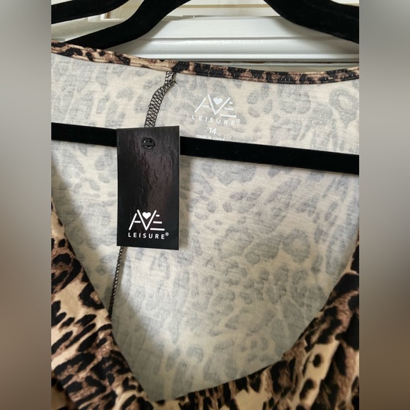 Avenue Leopard Animal Blouse - Picture 6 of 10